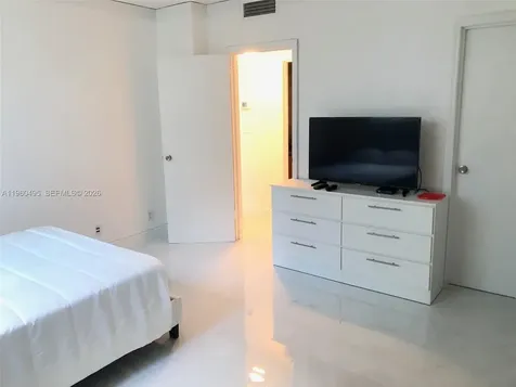 3901 S Ocean Drive Hollywood FL 33019