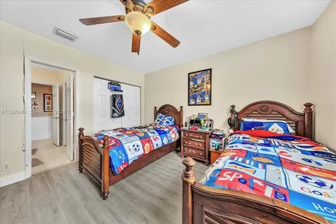 13801 Alexandria Court Davie FL 33325
