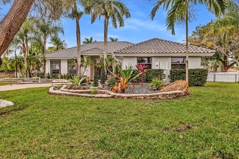 13801 Alexandria Court Davie FL 33325