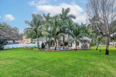 13801 Alexandria Court Davie FL 33325