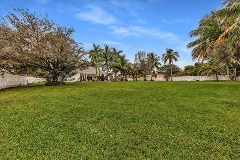 13801 Alexandria Court Davie FL 33325