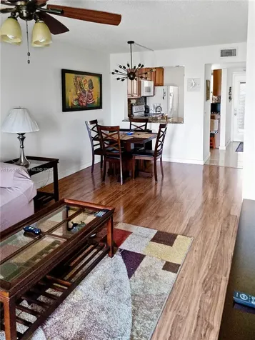 10402 Sunrise Lakes Boulevard Sunrise FL 33322