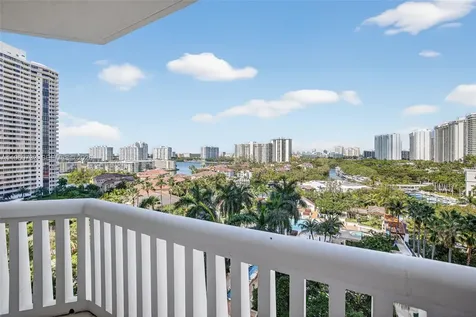 2000 Island Boulevard Aventura FL 33160