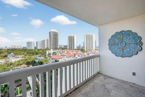 2000 Island Boulevard Aventura FL 33160