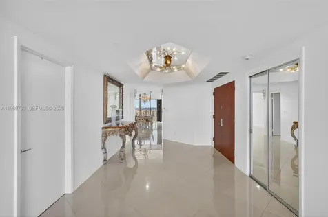 2000 Island Boulevard Aventura FL 33160