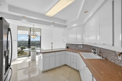 2000 Island Boulevard Aventura FL 33160
