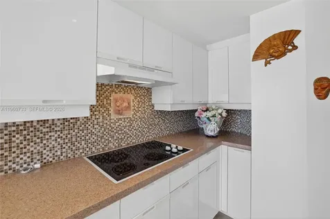 2000 Island Boulevard Aventura FL 33160