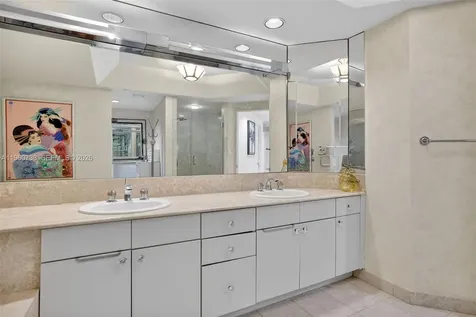 2000 Island Boulevard Aventura FL 33160