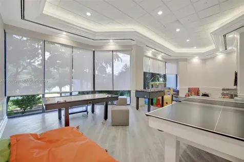 2000 Island Boulevard Aventura FL 33160