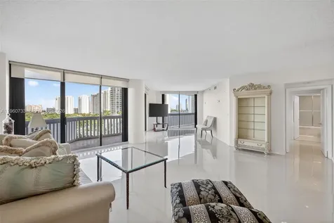 2000 Island Boulevard Aventura FL 33160