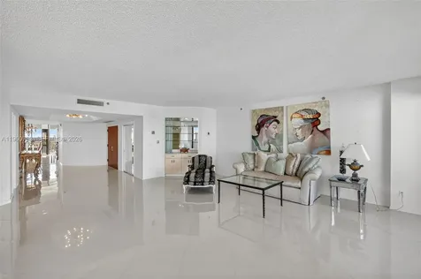 2000 Island Boulevard Aventura FL 33160