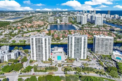 Aventura FL 33180