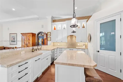 2567 Montclaire Circle Weston FL 33327