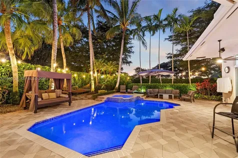 2567 Montclaire Circle Weston FL 33327