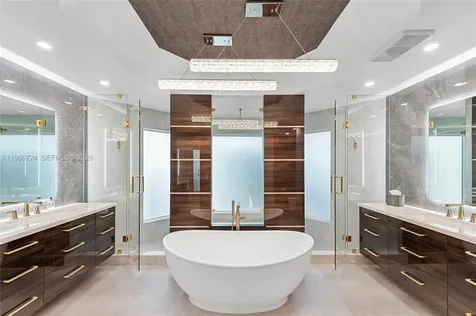 2567 Montclaire Circle Weston FL 33327