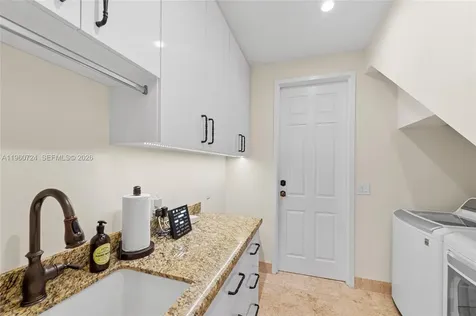 2567 Montclaire Circle Weston FL 33327