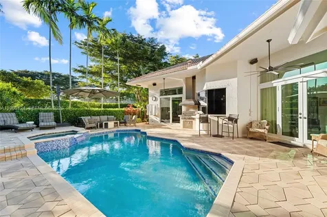 2567 Montclaire Circle Weston FL 33327