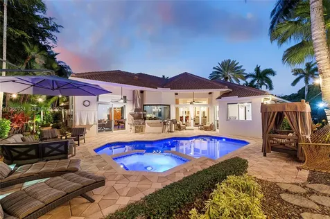 2567 Montclaire Circle Weston FL 33327