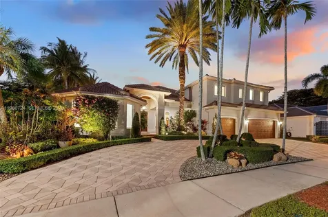 2567 Montclaire Circle Weston FL 33327