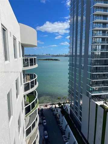 601 NE 23rd Street Miami FL 33137