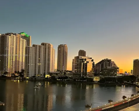 801 Brickell Bay Drive Miami FL 33131
