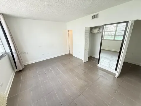 801 Brickell Bay Drive Miami FL 33131