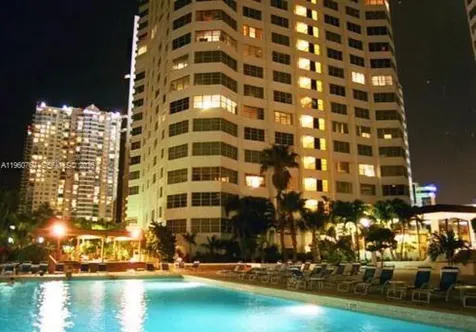 801 Brickell Bay Drive Miami FL 33131