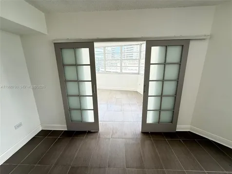 801 Brickell Bay Drive Miami FL 33131