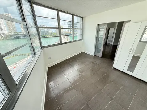 801 Brickell Bay Drive Miami FL 33131