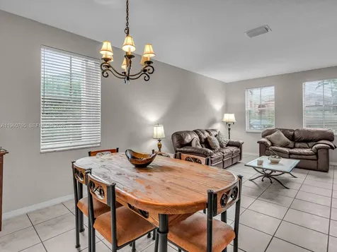 4209 Pinewood Lane Weston FL 33331