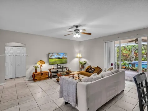 4209 Pinewood Lane Weston FL 33331