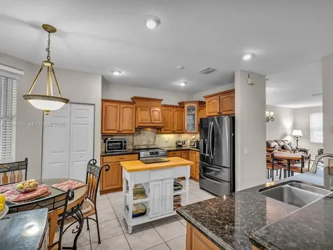 4209 Pinewood Lane Weston FL 33331