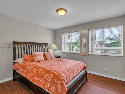 4209 Pinewood Lane Weston FL 33331