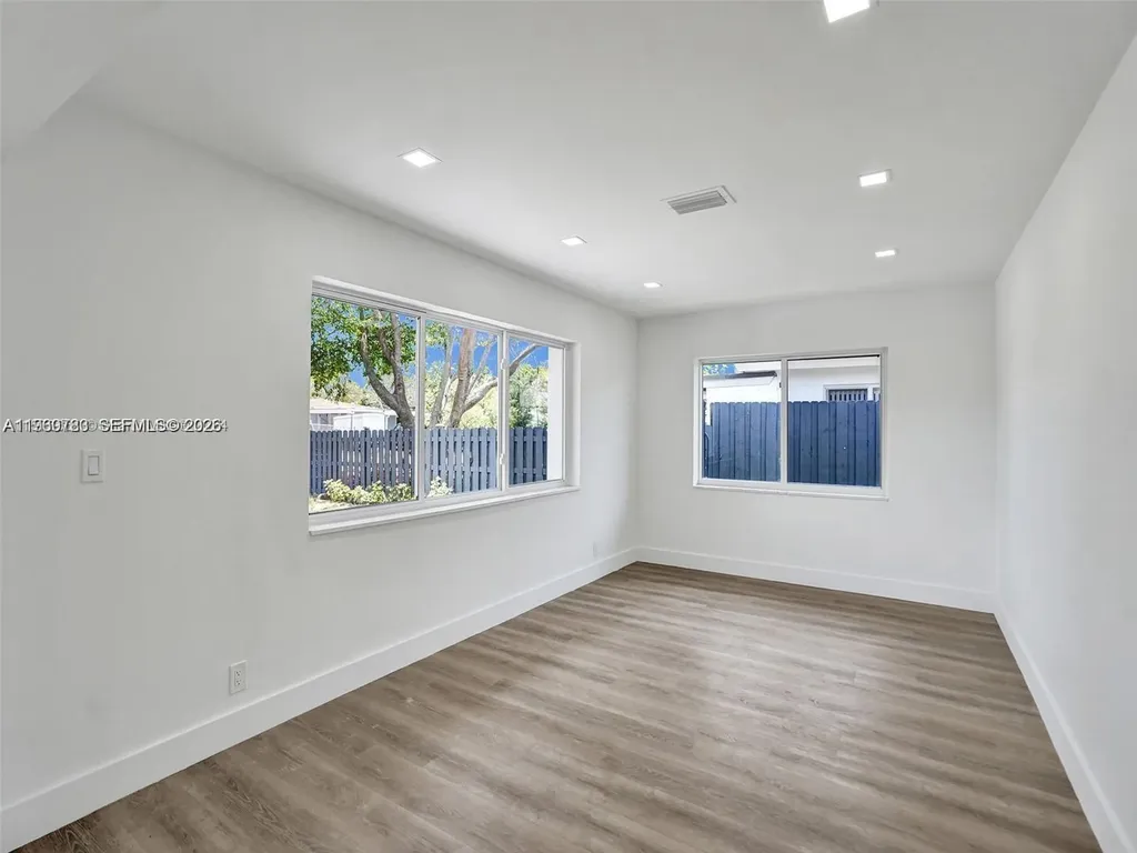 1609 NW 7th Terrace Fort Lauderdale FL 33311