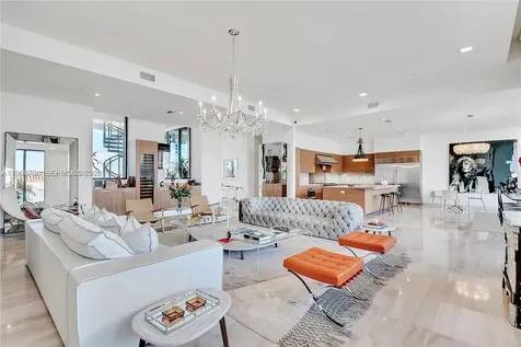 3581 E Glencoe Street Coconut Grove FL 33133