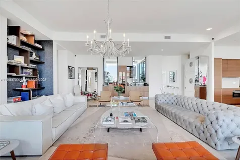 3581 E Glencoe Street Coconut Grove FL 33133