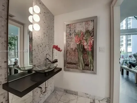 200 Biscayne Boulevard Way Miami FL 33131