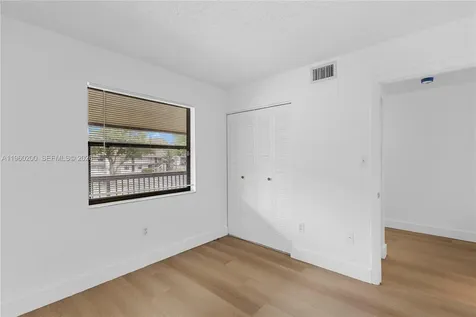 6061 Shakerwood Circle Tamarac FL 33319