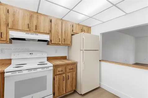 6061 Shakerwood Circle Tamarac FL 33319