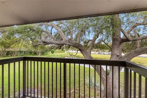 6061 Shakerwood Circle Tamarac FL 33319