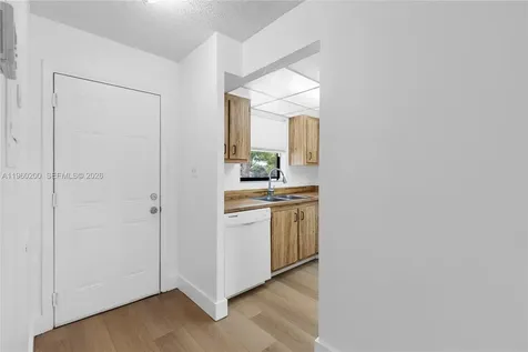 6061 Shakerwood Circle Tamarac FL 33319