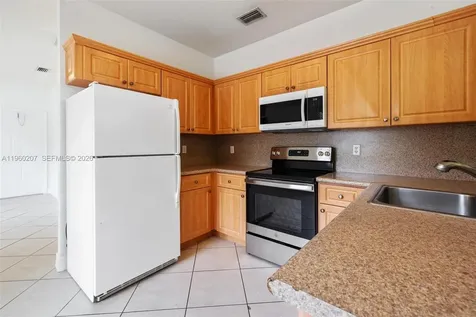 3134 Hibiscus Street Miami FL 33133