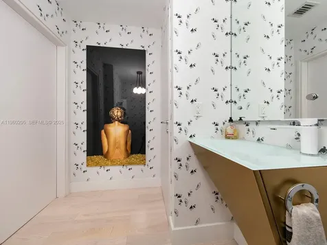 50 S Pointe Drive Miami Beach FL 33139
