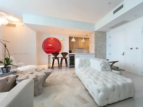 50 S Pointe Drive Miami Beach FL 33139