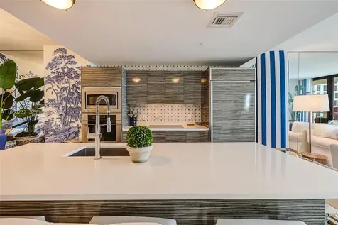 460 NE 28 Miami FL 33137