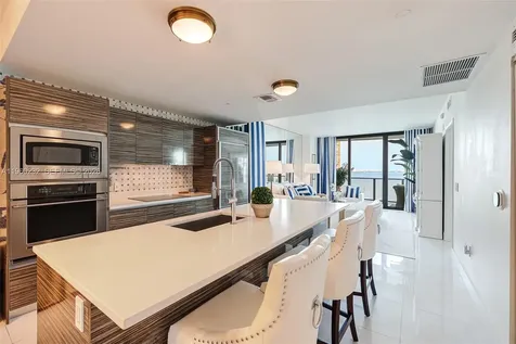 460 NE 28 Miami FL 33137