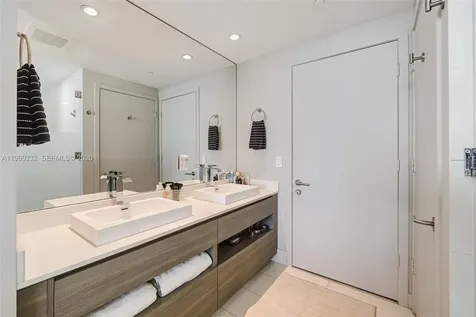 460 NE 28 Miami FL 33137