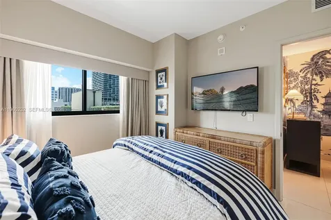 460 NE 28 Miami FL 33137