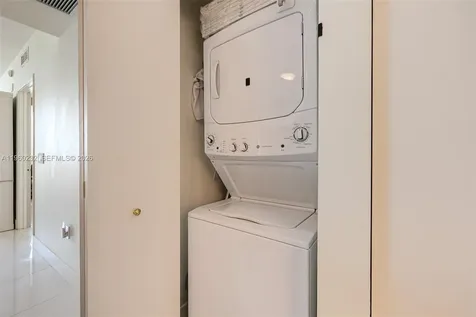 460 NE 28 Miami FL 33137