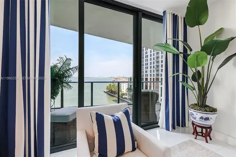 460 NE 28 Miami FL 33137